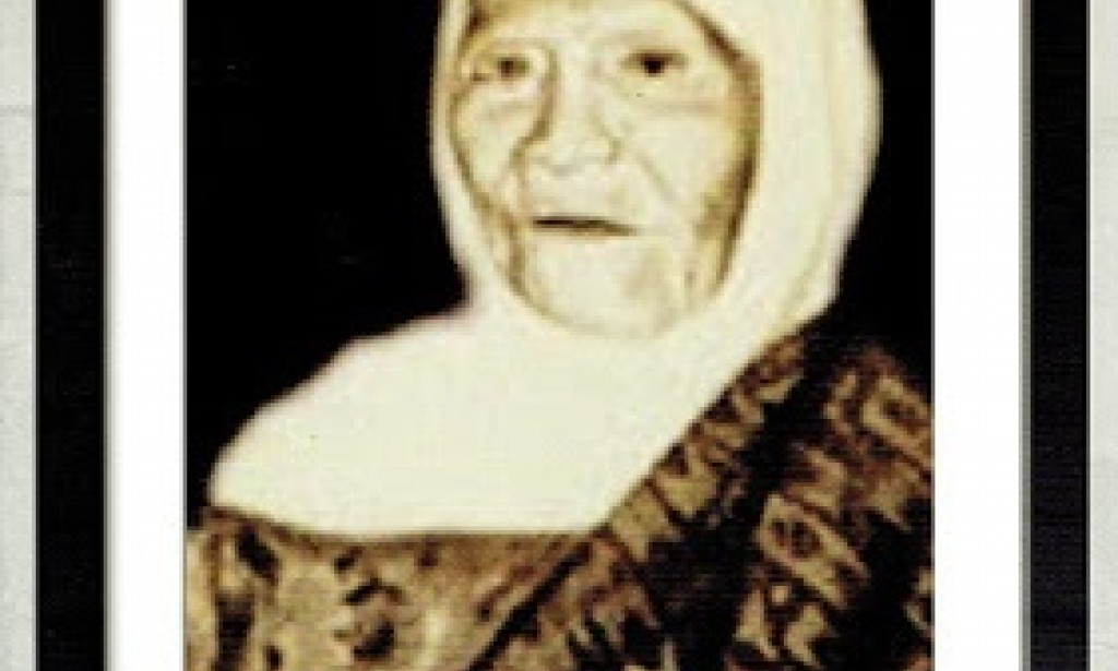 BIOGRAFI MANDE SITI MANGGOPOH