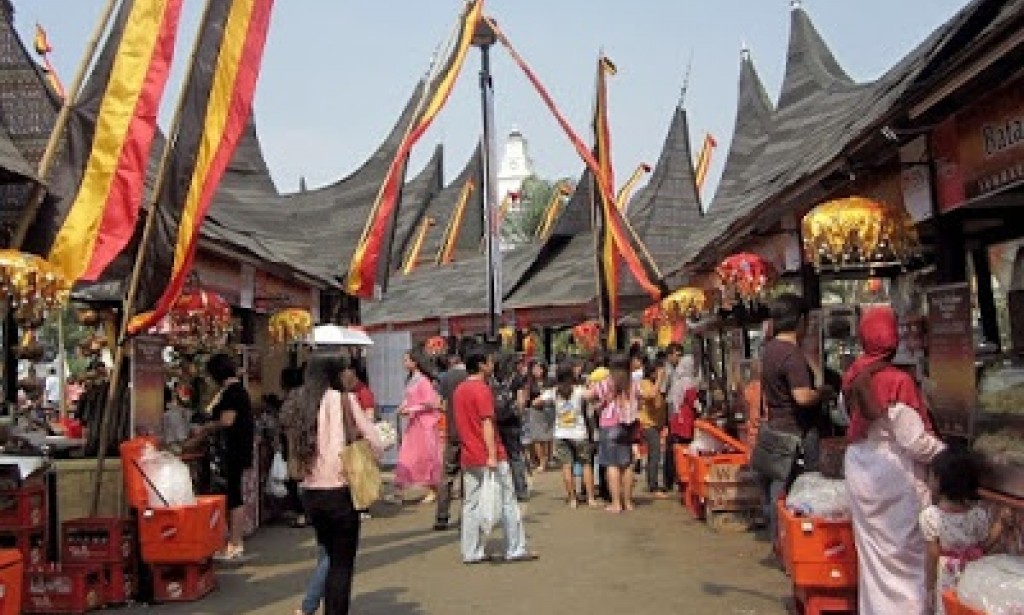 2 Macam Umbul Umbul 'Bendera' Marawa di Minangkabau