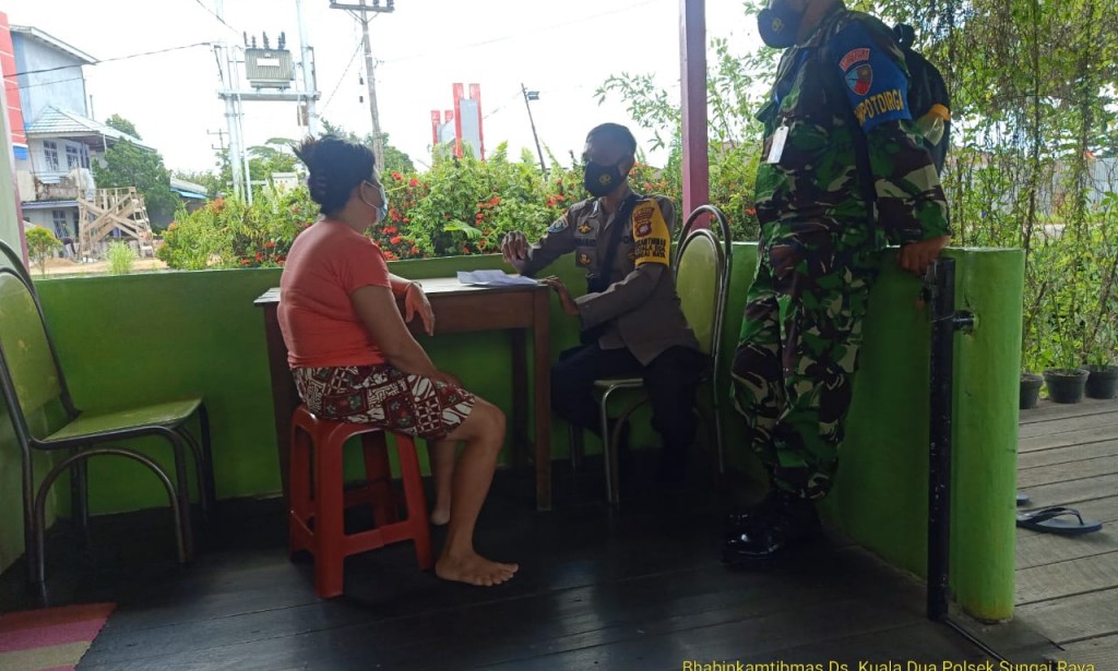 BHABINKAMTIBMAS, BABINSA LAKUKAN PENDAMPINGAN SATGAS COVID 19 PUSKESMAS SUNGAI DURIAN