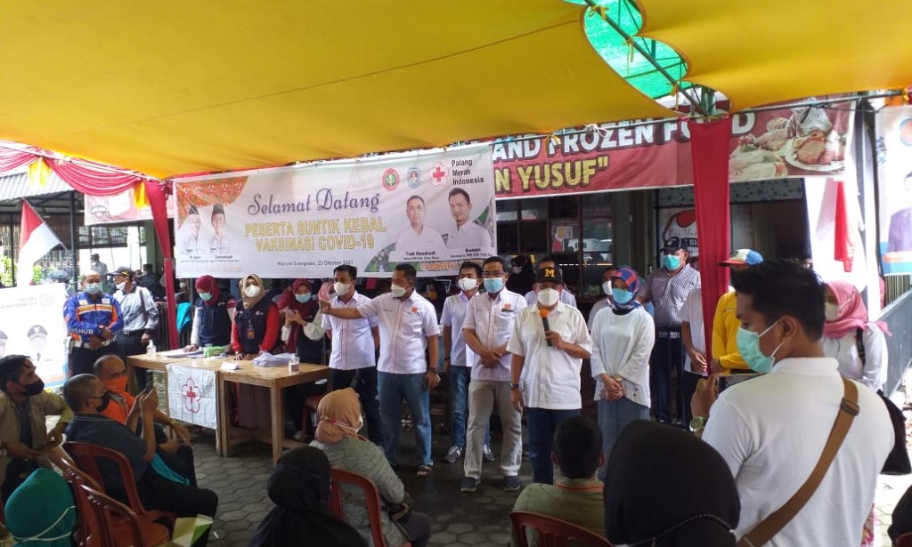 Polsek Sungai Raya Amanakan Pelaksanaan Vaksinasi Covid 19 Berasama Palang Merah Indonesia Kabupaten Kubu Raya.