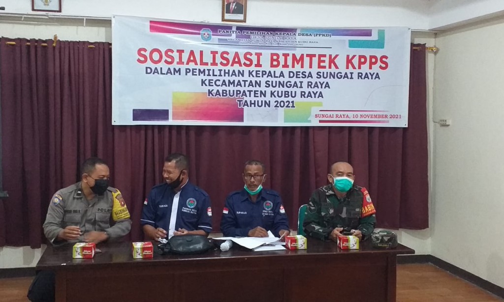 Bhabinkamtibmas hadiri Sosialisasi Bimtek KPPS pemilihan Kepala Desa Sungai Raya Tahun 2021.